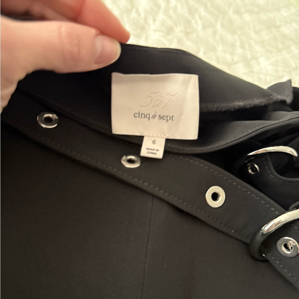 Cinq à Sept Black Belted Pants - Size 6 - Picture 2 of 6